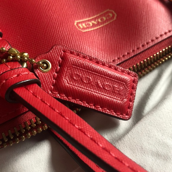 Red Coach handbag - Picture 2 of 5